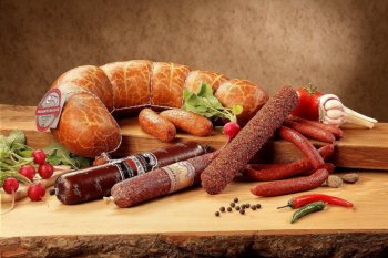 Колбасы: виды, польза, как приготовить