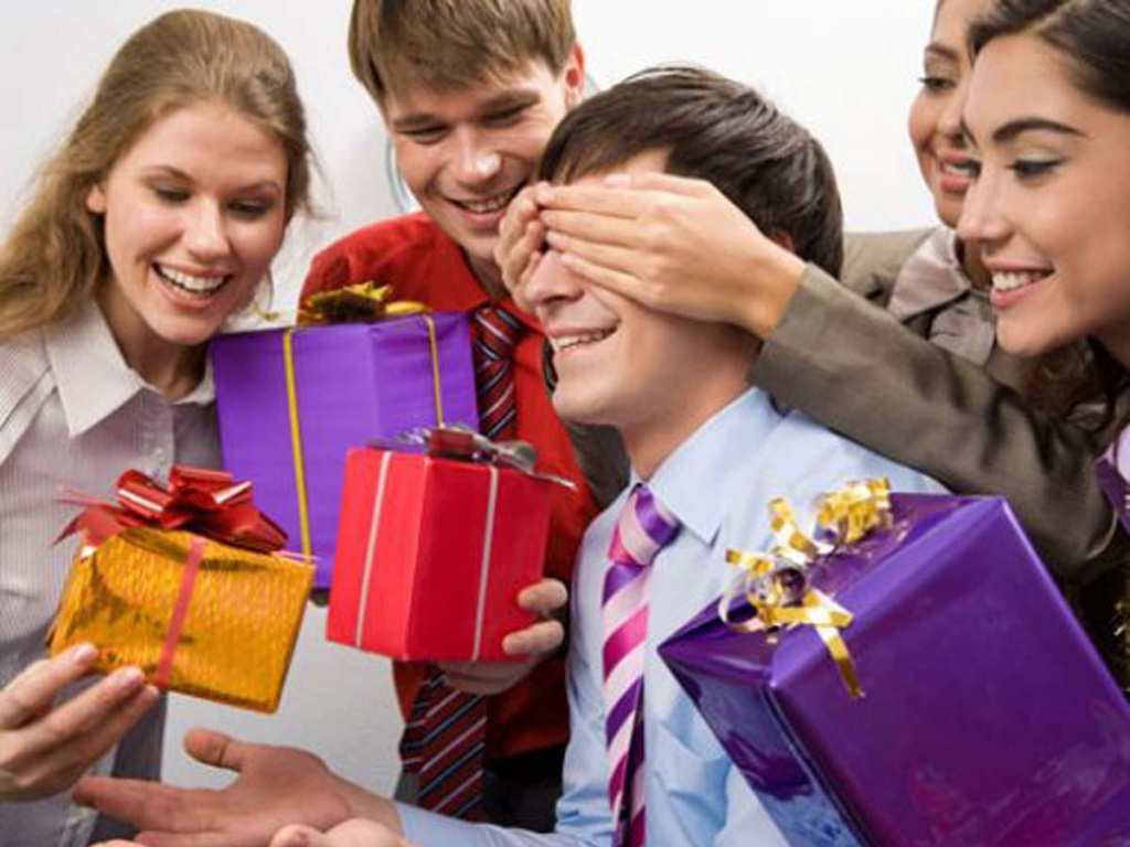 Вручение подарков