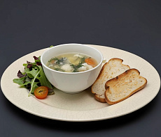 Легкий супчик из морского языка с овощами и рисом